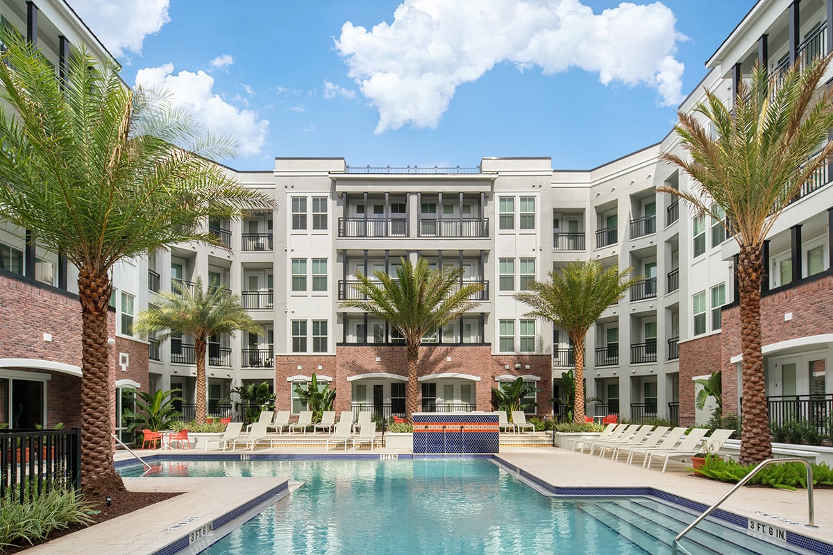 3749-03-Pool_1200x800