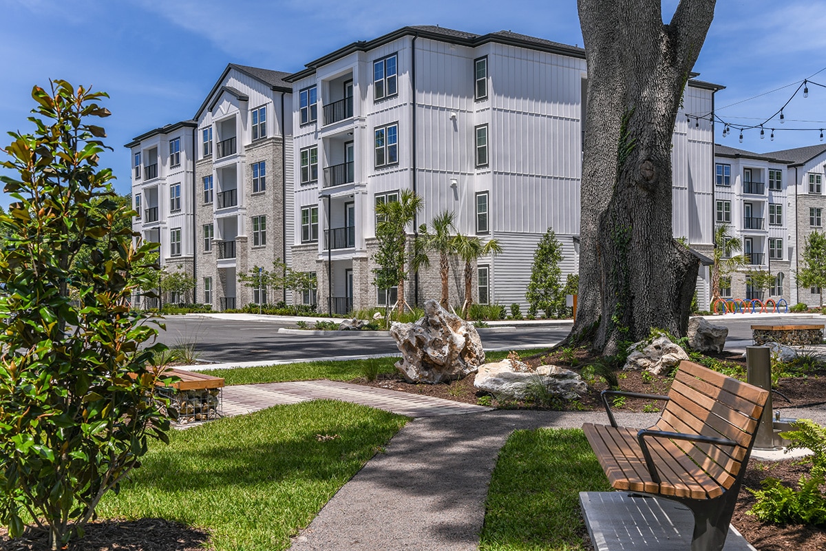 4064-06-Exterior_1200x800